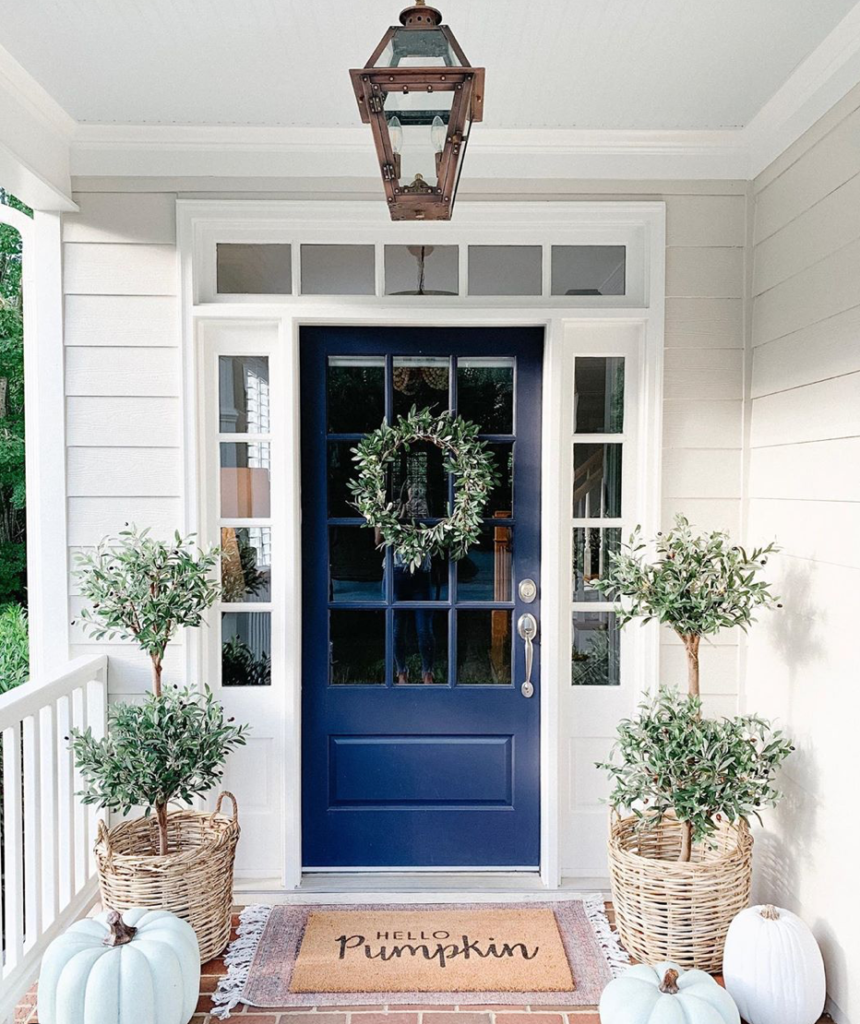 15 Beautiful Fall Porches on Instagram - MW Designs